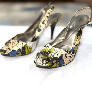 Apt 9 Aparden Floral Sling Back Sandals Heels- Size 8